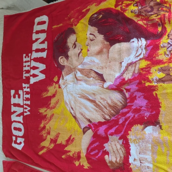 (2) Vintage Gone With the Wind Graphic Beach Bath Towels Red White Collectibles - Picture 3 of 16